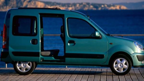 Renault Kangoo necə maşındır?