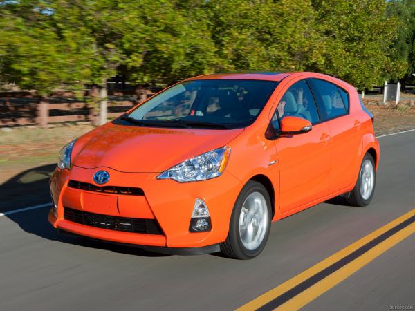 Toyota Prius C necə maşındır? - İcmal...