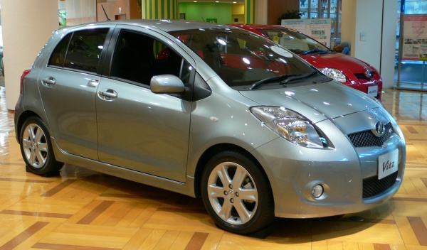 Toyota Vitz necə maşındır?