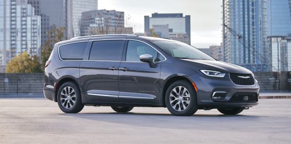 Chrysler Pacifica necə maşındır? - Almağa dəyər?...