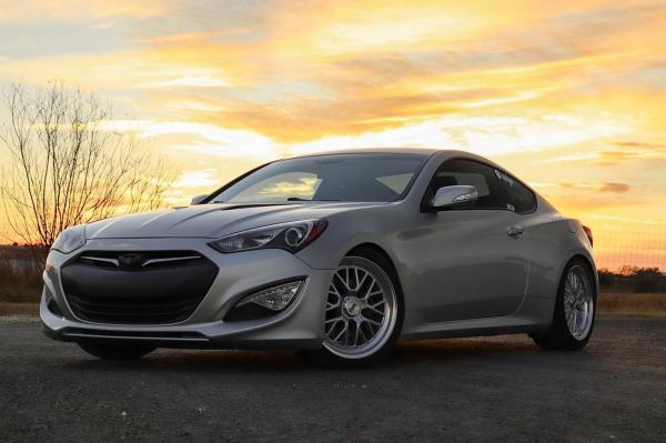 Hyundai Genesis Coupe necə maşındır? - İcmal...