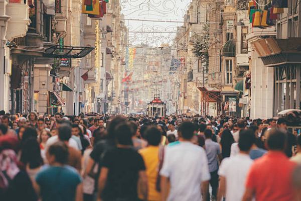 Yuxuda izdiham, çoxlu adam görmək