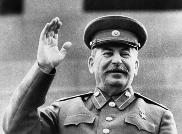 Stalin bir hərf səhvinə görə b...