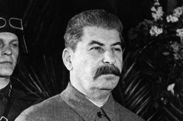 Stalindən hədiyyə i...