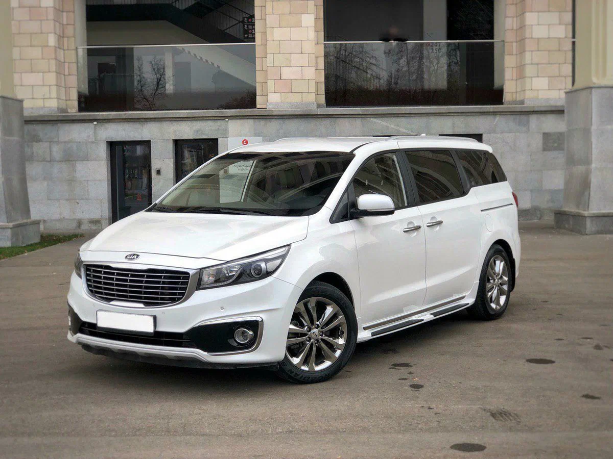 Kia Carnival necə maşındır?