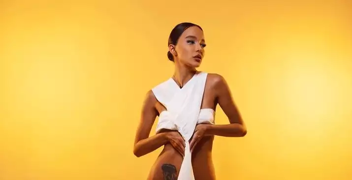 Model Səmra Hüseynovanın seksi fotoları 6 semrasea 1698388643567 Model Səmra Hüseynovanın seksi fotoları
