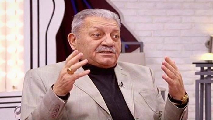 Qızlar bıçaq çıxarırlar - Baxırsan sifətlərinə... 1 uuuu Qızlar bıçaq çıxarırlar - Baxırsan sifətlərinə...