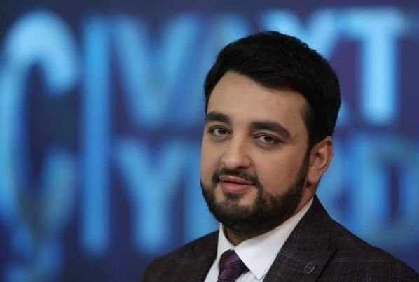 1736513522 1 Zaur bu dəfə meyxanaçıları bir-birinə qırdırdı: Bir sözü güclə tapıb deyirsən