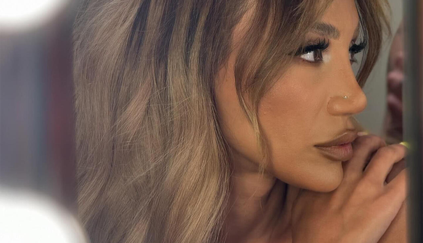 Röya açıq-saçıq
