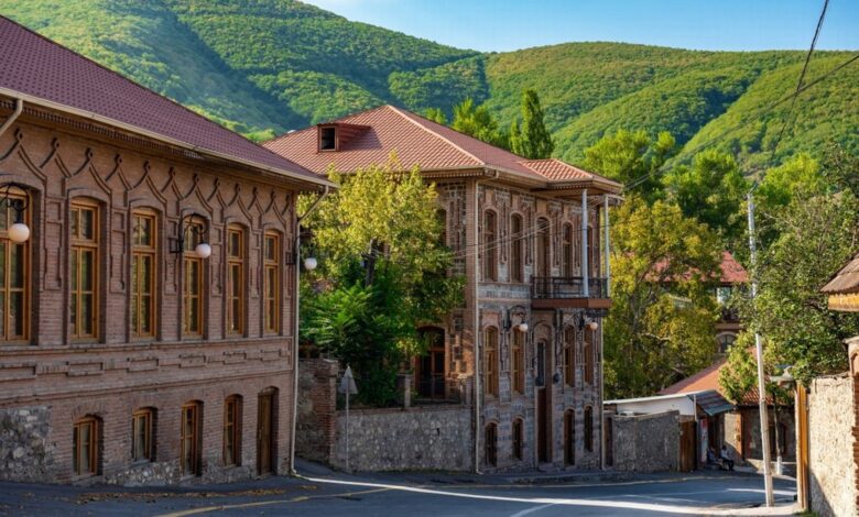 Şəkidə gəzməli və görməli yerlər