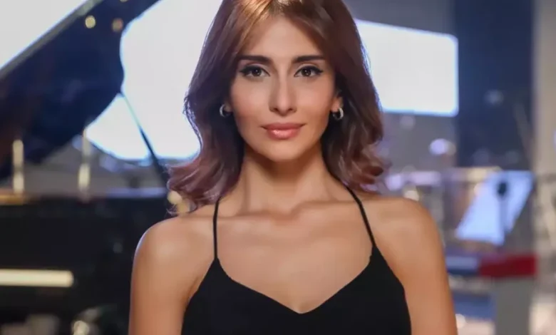 Məşhur aparıcının anası GÖRÜN KİM İMİŞ - Bu da FOTOSU 2 bvxnvbnxvbnnb Məşhur aparıcının anası GÖRÜN KİM İMİŞ - Bu da FOTOSU