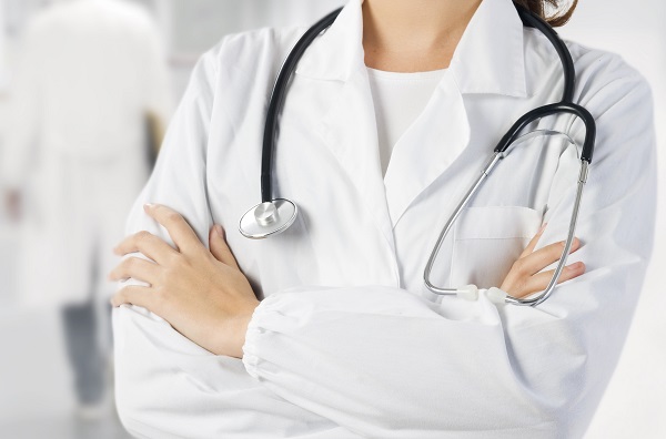 doc fem 1 Xanım həkim videoları ilə şantaj edildi – Şantaj edəni görmək üçün həbsxanaya gedibmiş...