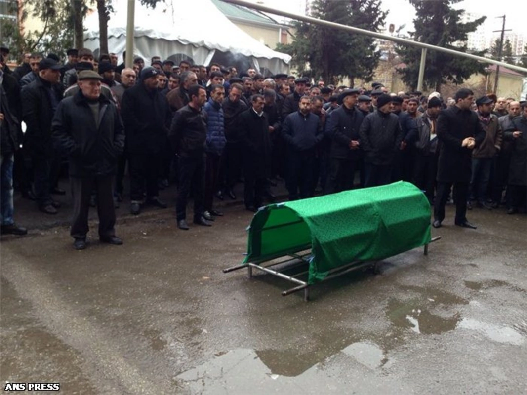 Yuxuda dəfn mərasimi